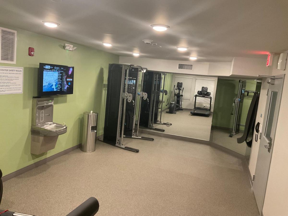 Woodspring Suites Dearborn Detroit מראה חיצוני תמונה