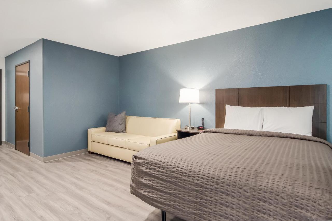 Woodspring Suites Dearborn Detroit מראה חיצוני תמונה