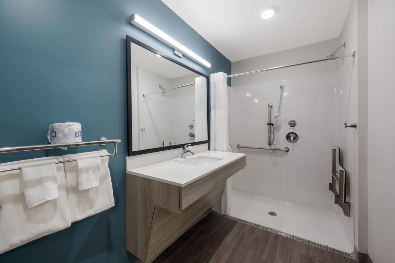 Woodspring Suites Dearborn Detroit מראה חיצוני תמונה