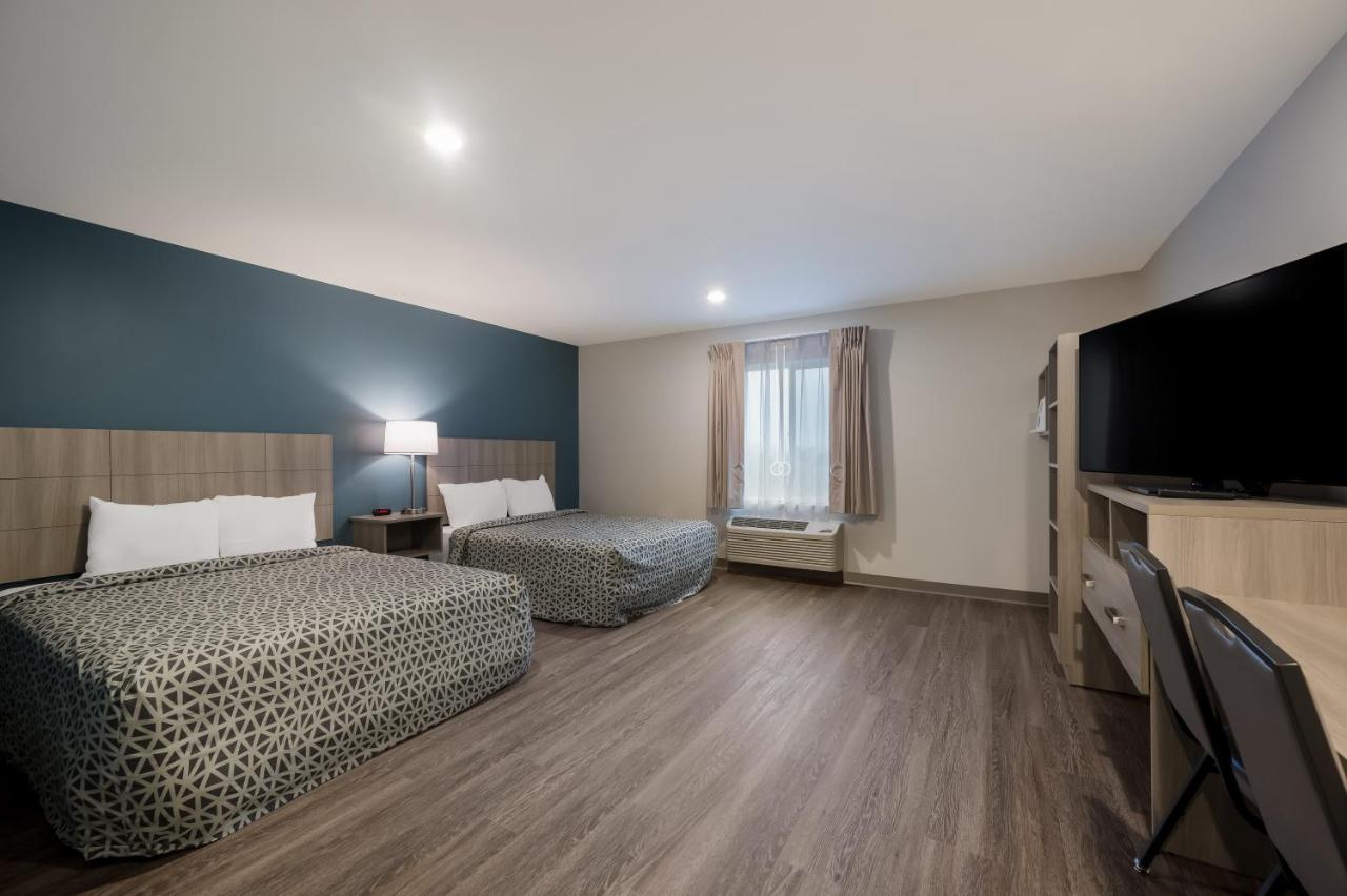 Woodspring Suites Dearborn Detroit מראה חיצוני תמונה