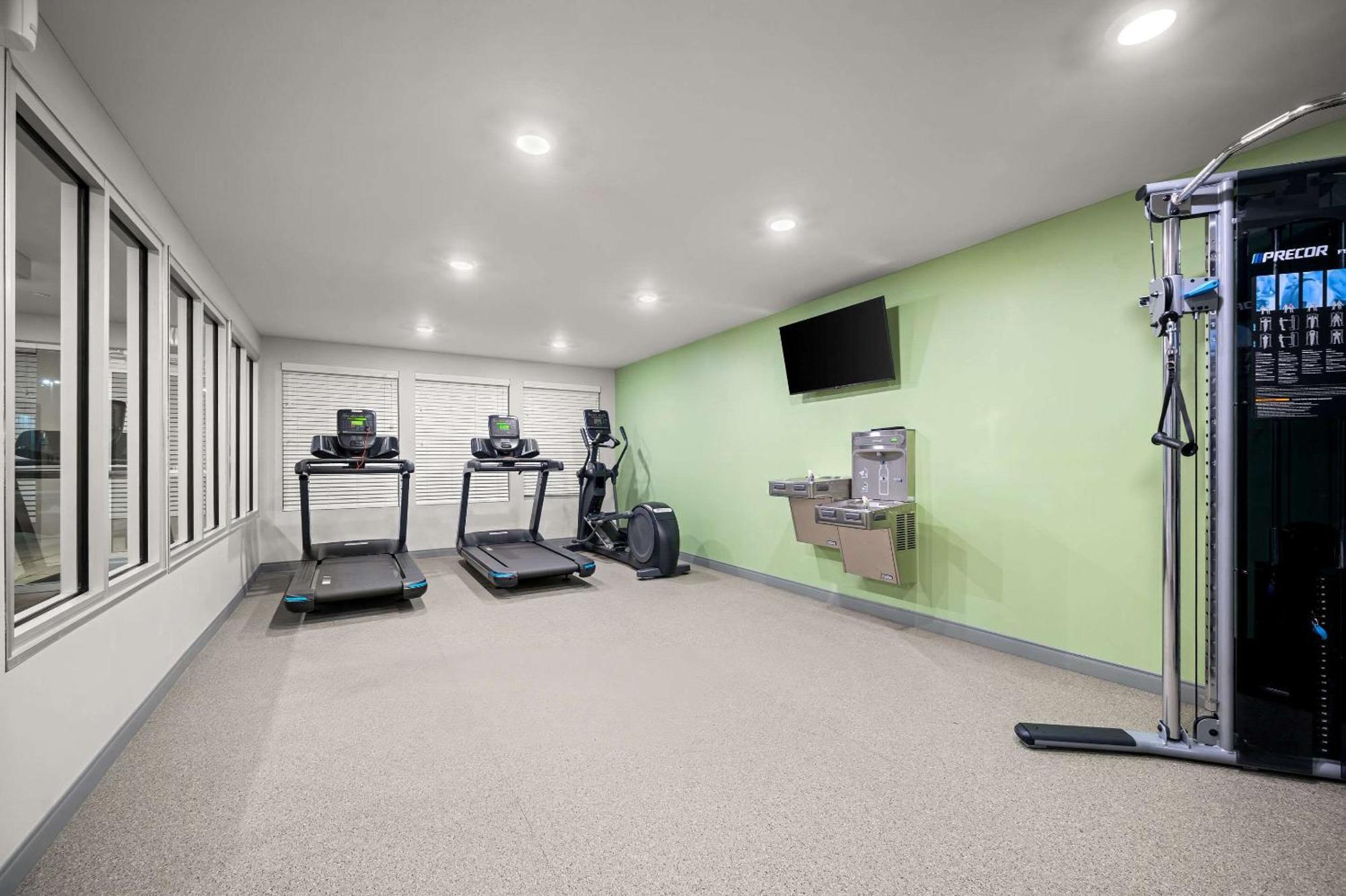 Woodspring Suites Dearborn Detroit מראה חיצוני תמונה