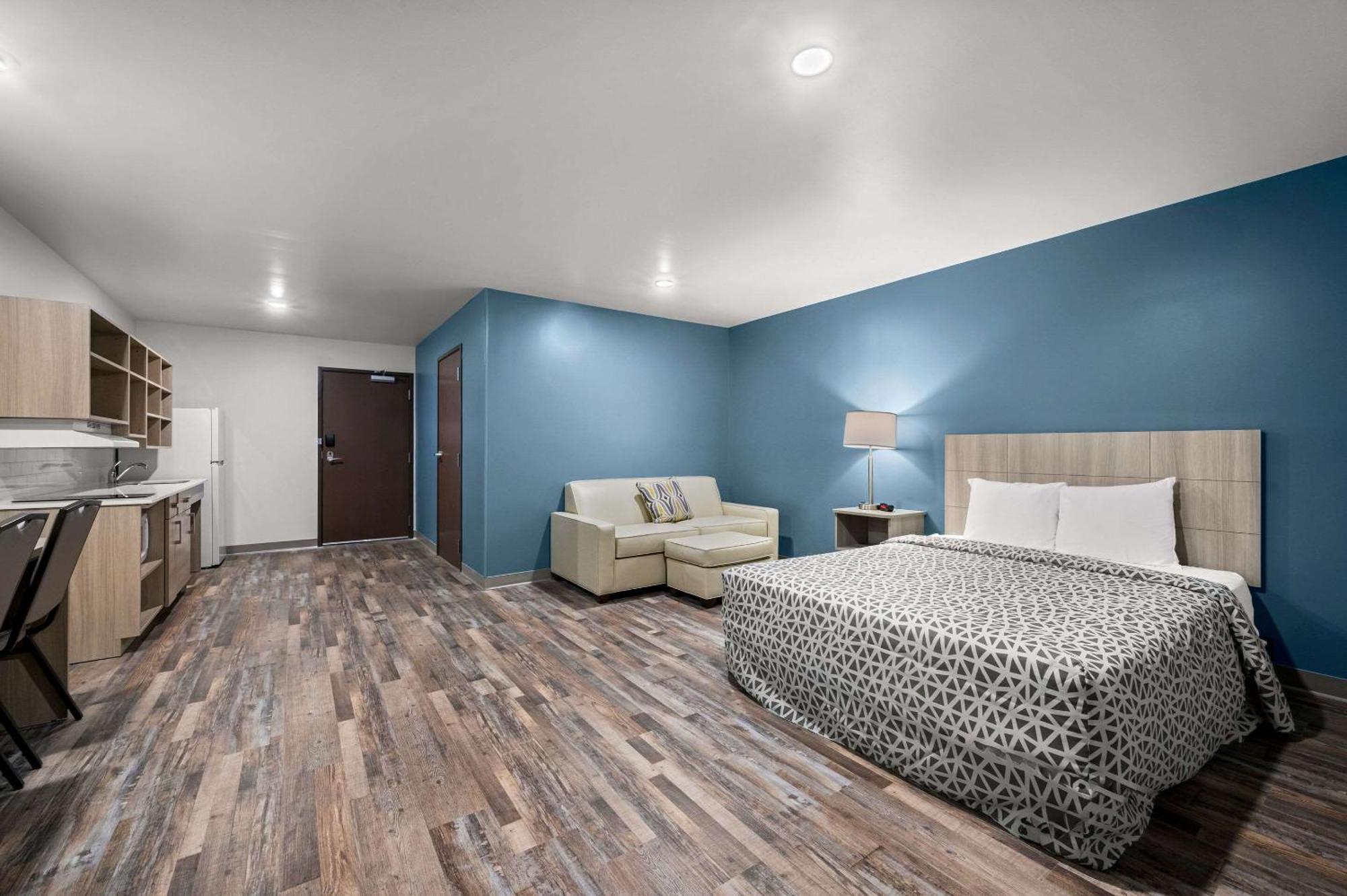 Woodspring Suites Dearborn Detroit מראה חיצוני תמונה