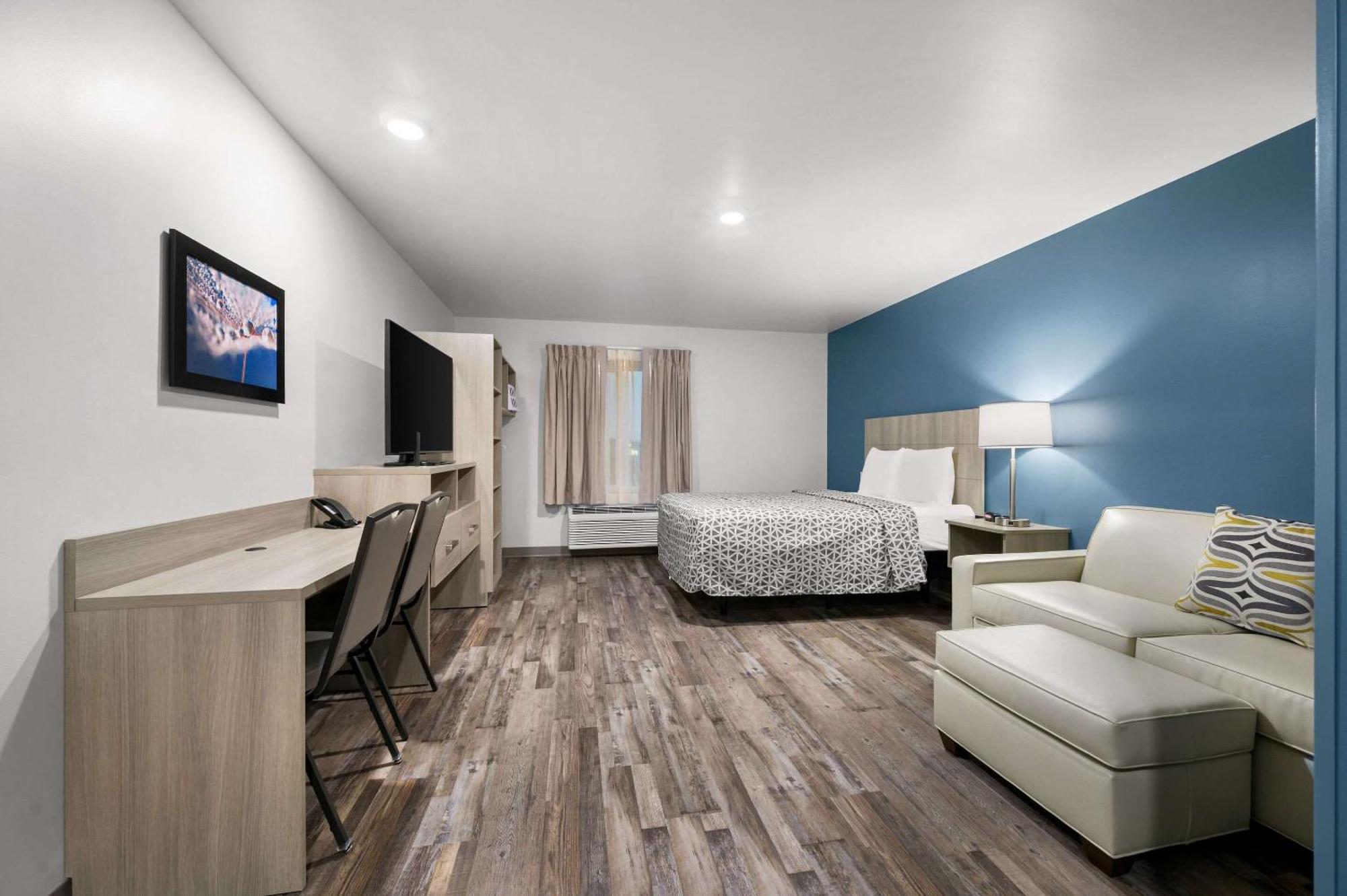 Woodspring Suites Dearborn Detroit מראה חיצוני תמונה