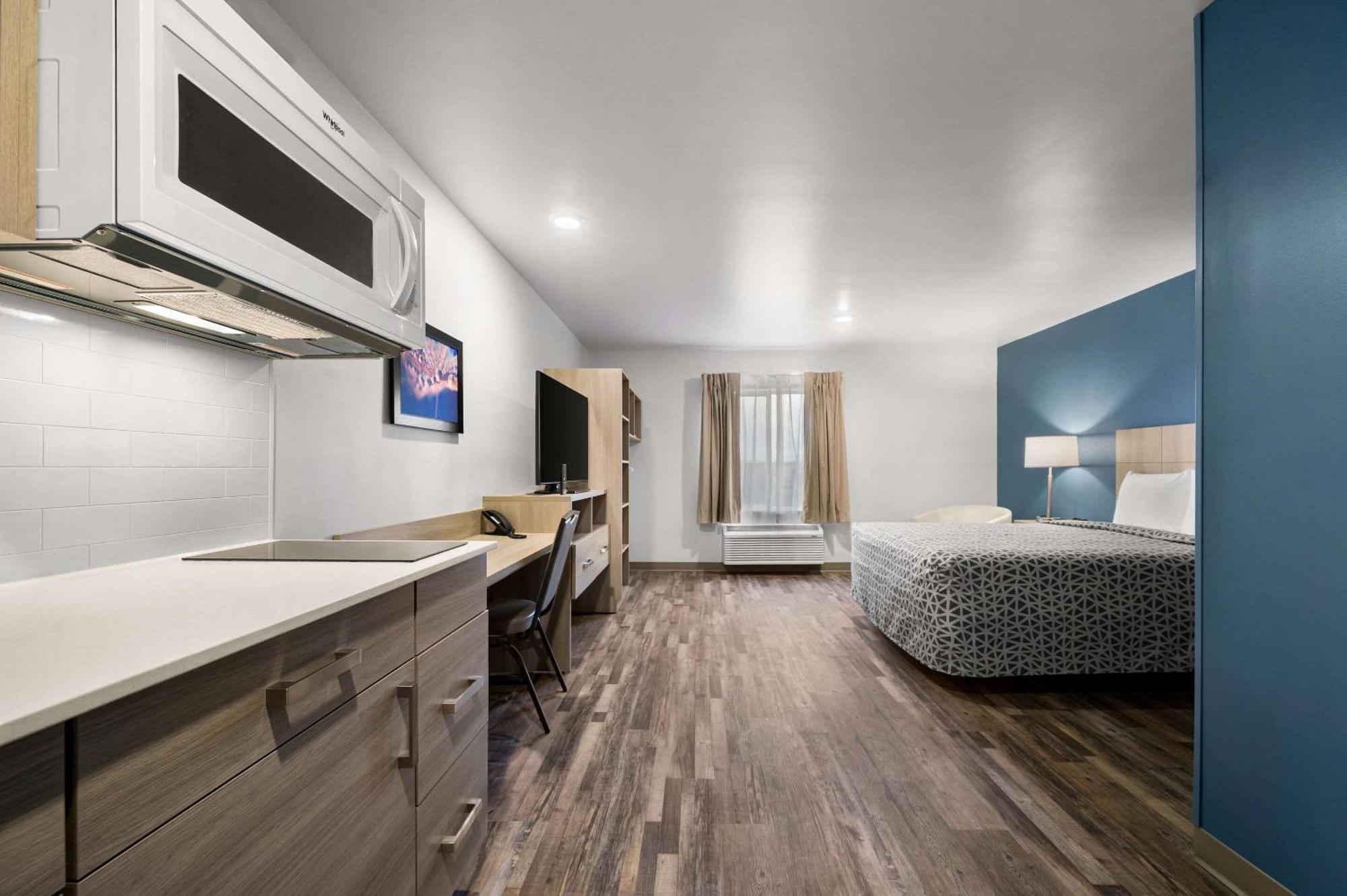Woodspring Suites Dearborn Detroit מראה חיצוני תמונה
