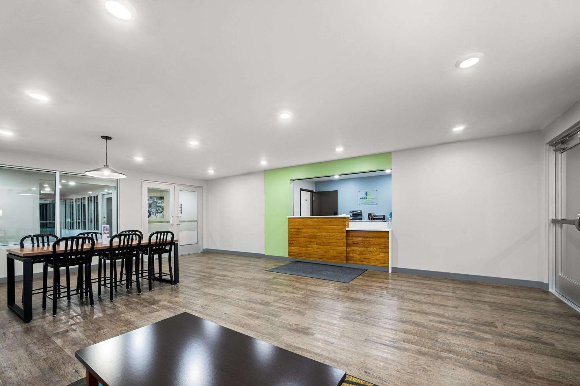 Woodspring Suites Dearborn Detroit מראה חיצוני תמונה