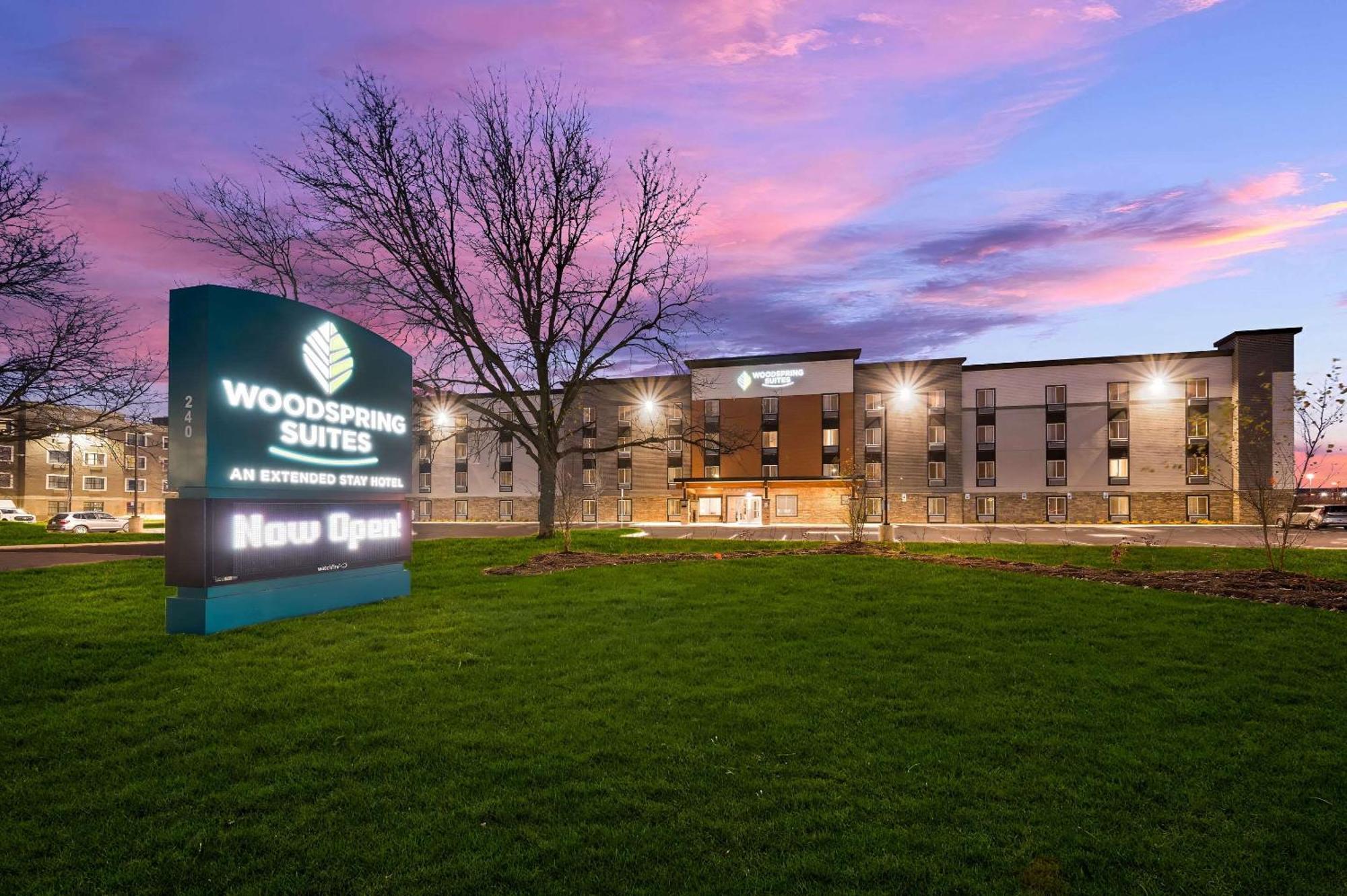 Woodspring Suites Dearborn Detroit מראה חיצוני תמונה