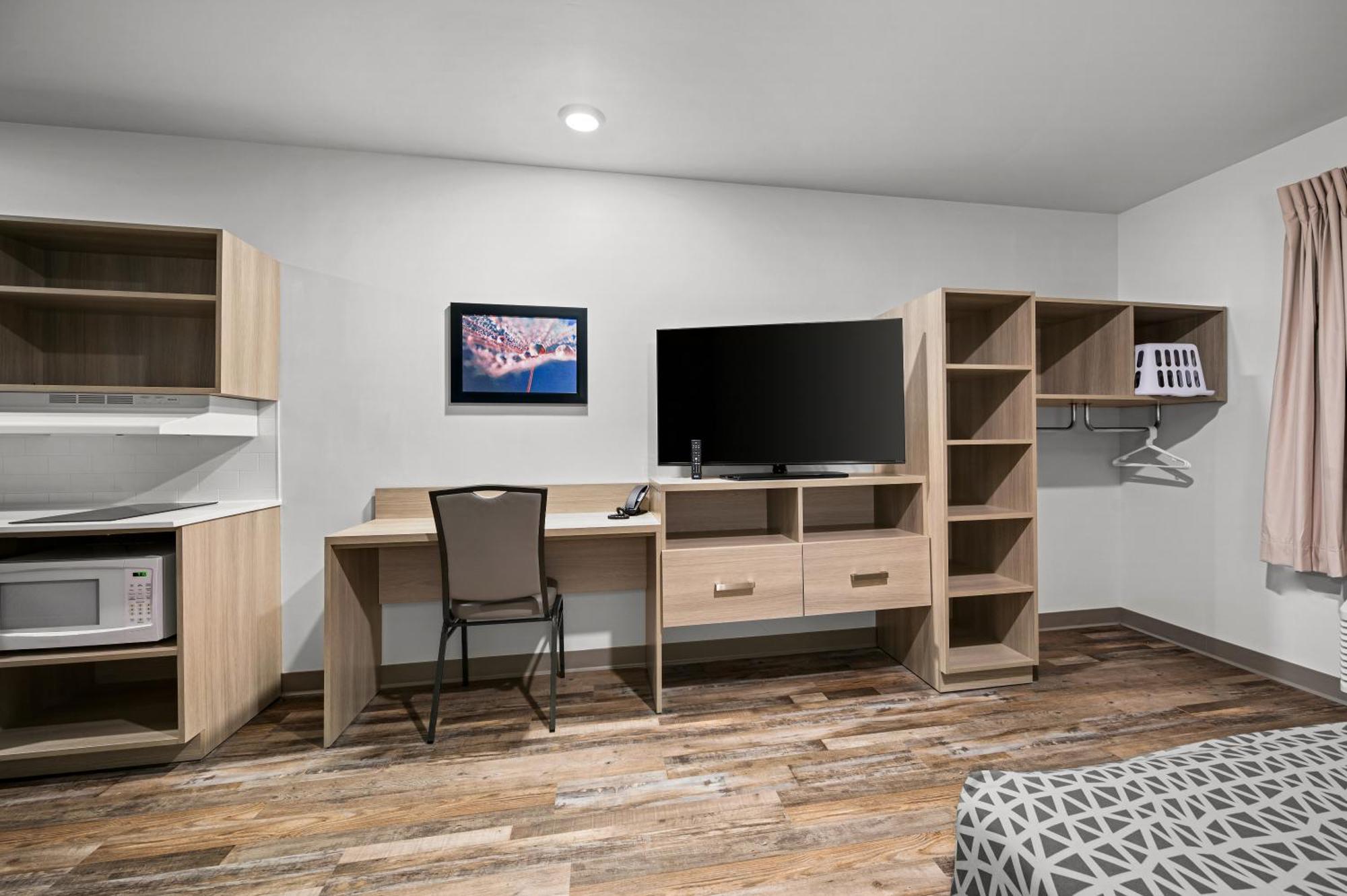 Woodspring Suites Dearborn Detroit מראה חיצוני תמונה